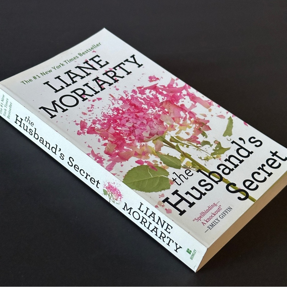 The Husband's Secret by Liane Moriarty | Fiction, Mystery | Paperback Book - Picture 3 of 7